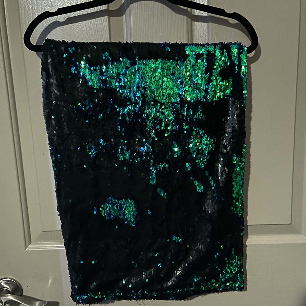 Iridescent green and matte black flip sequin pencil skirt Sz M